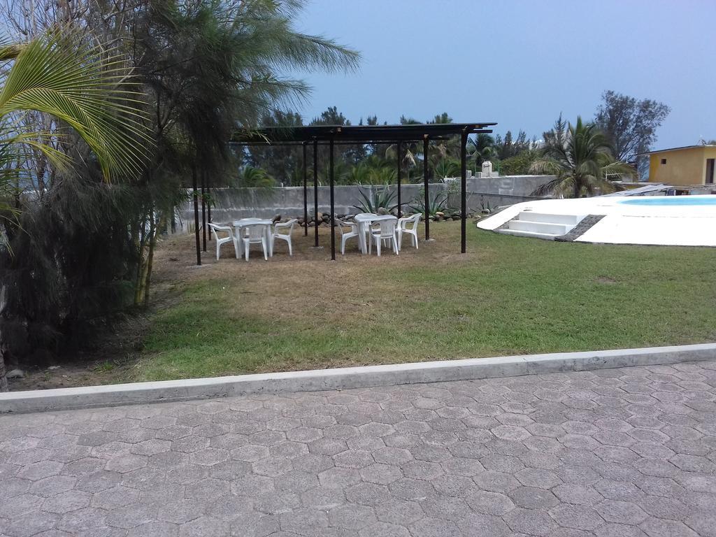 Hotel Azulejos Playa Chachalacas ภายนอก รูปภาพ